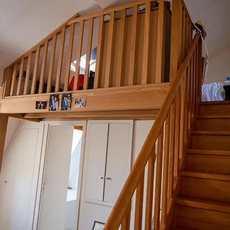 Charming Studio Mezzanine Near Arc De Triomphe Paris